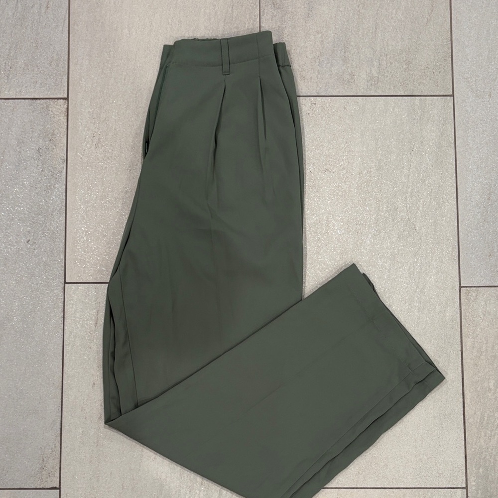 Lulu's Olive Green High-Waist Wide Leg Trousers